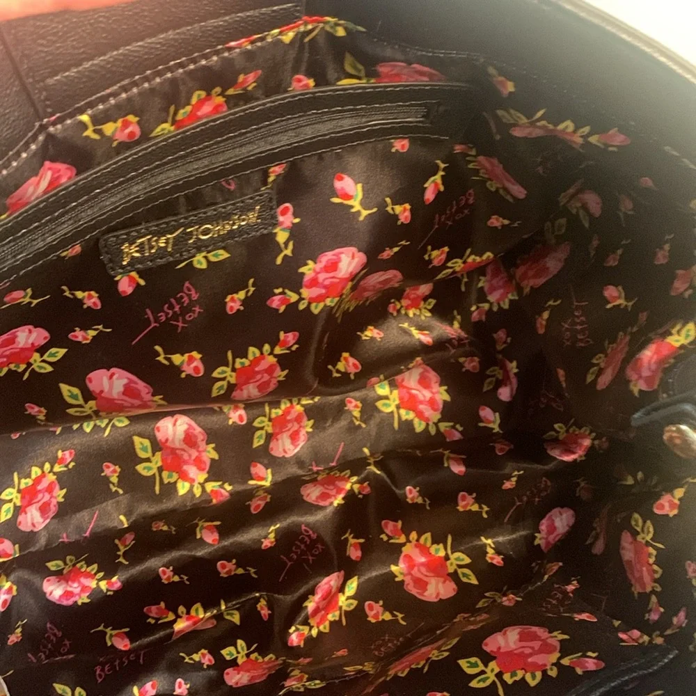 Betsey Johnson black & white with rose print and light blue bow trim - Picture 7 of 10